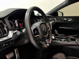 VOLVO - S60 - 2020/2020 - Prata - Sob Consulta