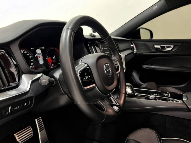 VOLVO - S60 - 2020/2020 - Prata - Sob Consulta