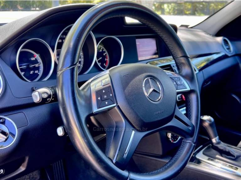 MERCEDES-BENZ - C 180 - 2014/2014 - Cinza - R$ 79.900,00