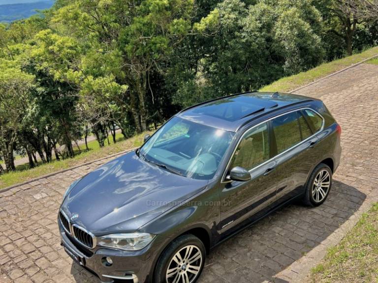 BMW - X5 - 2015/2015 - Cinza - Sob Consulta