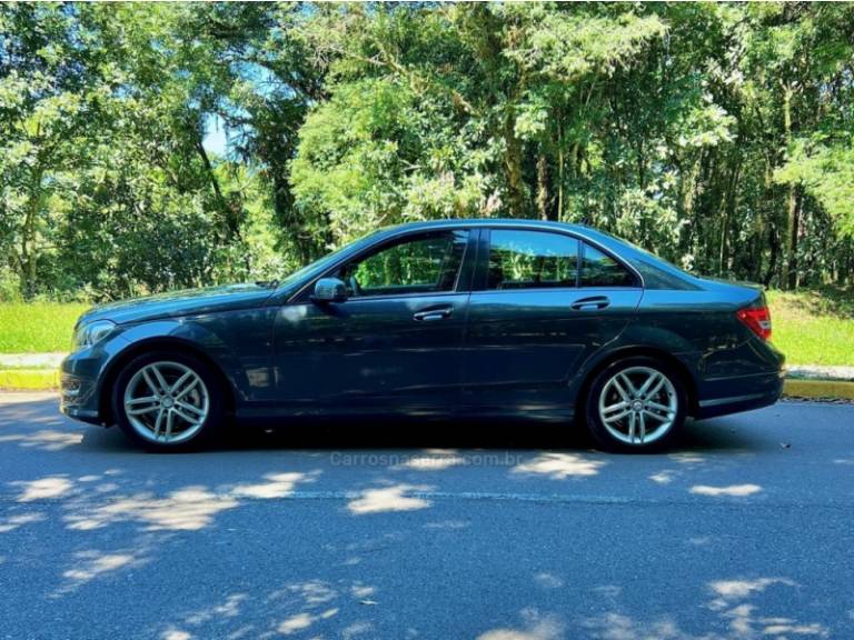 MERCEDES-BENZ - C 180 - 2014/2014 - Cinza - R$ 79.900,00