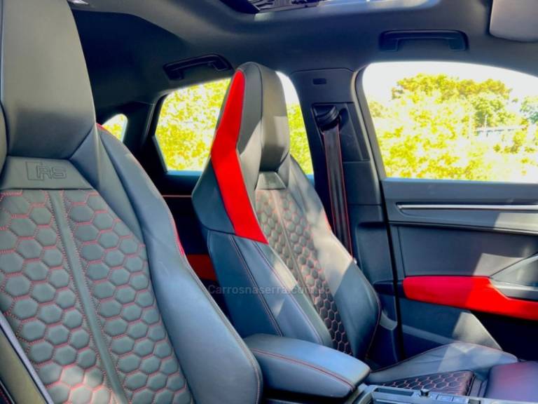 AUDI - RS Q3 - 2022/2022 - Preta - Sob Consulta