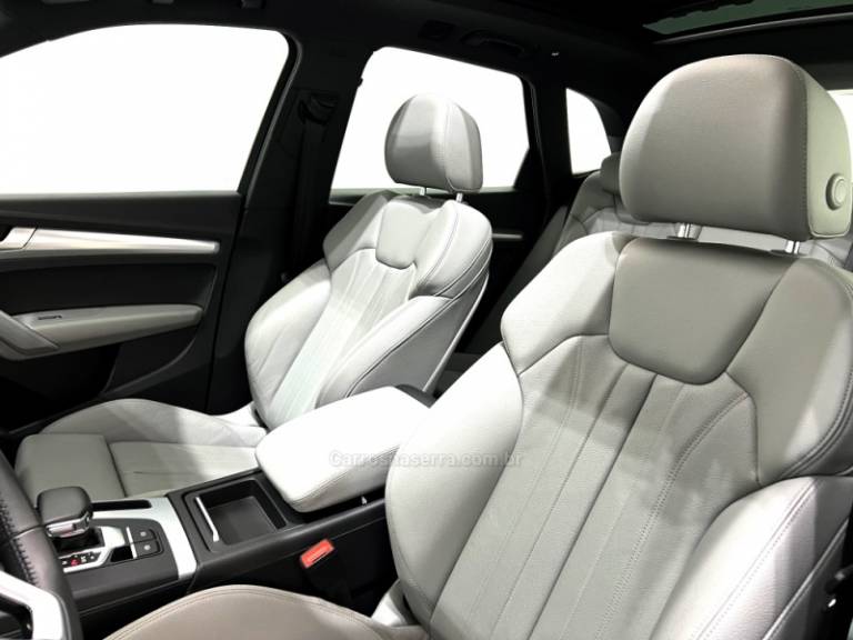 AUDI - Q5 - 2020/2020 - Azul - Sob Consulta