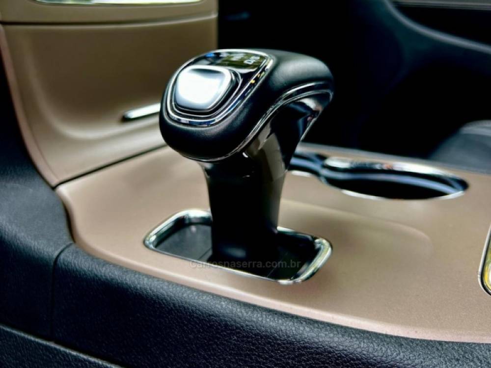 JEEP - GRAND CHEROKEE - 2015/2015 - Cinza - R$ 125.000,00