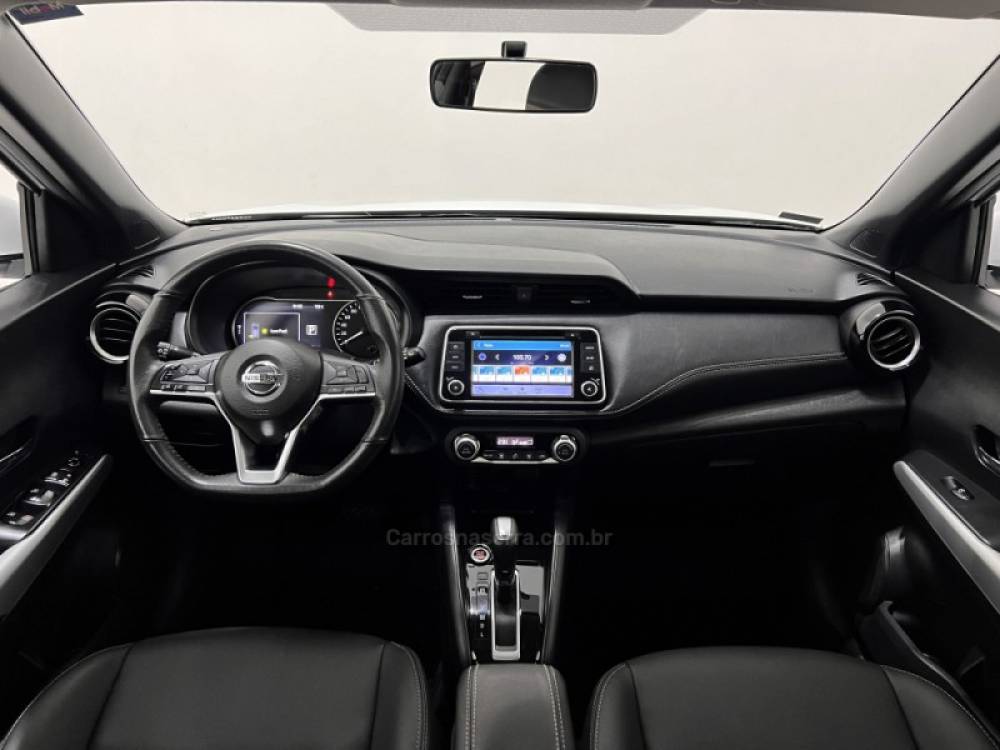 NISSAN - KICKS - 2020/2020 - Branca - Sob Consulta