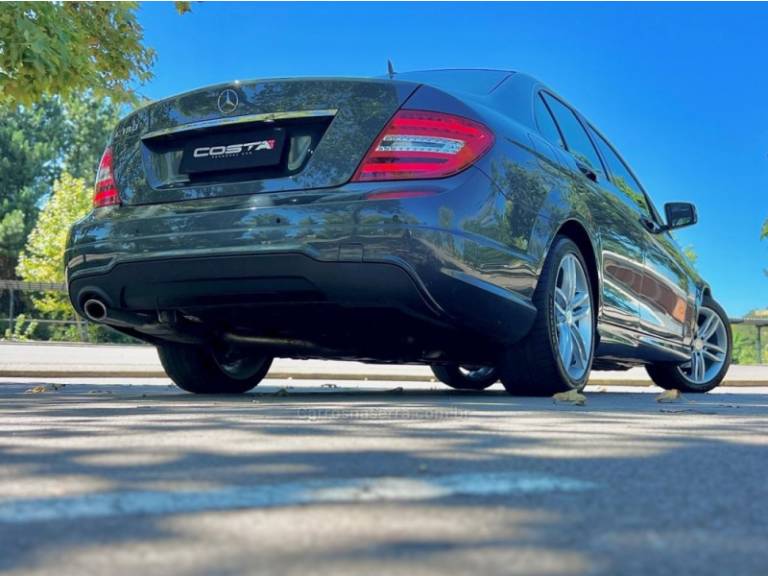 MERCEDES-BENZ - C 180 - 2014/2014 - Cinza - R$ 79.900,00