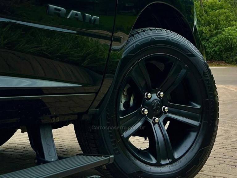 RAM - 1500 - 2022/2022 - Preta - R$ 299.900,00