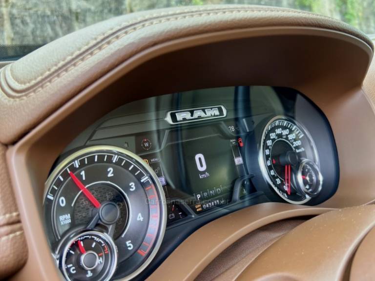 RAM - 2500 LARAMIE - 2021/2021 - Preta - R$ 369.900,00