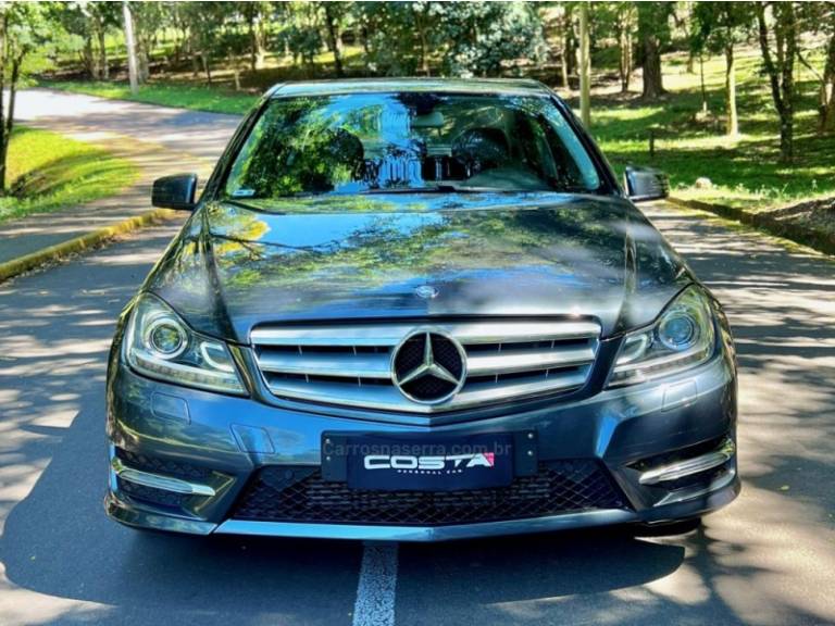 MERCEDES-BENZ - C 180 - 2014/2014 - Cinza - R$ 79.900,00