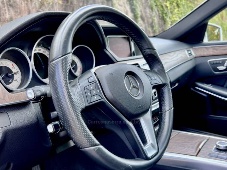 MERCEDES-BENZ - E 400 - 2016/2016 - Prata - R$ 189.900,00