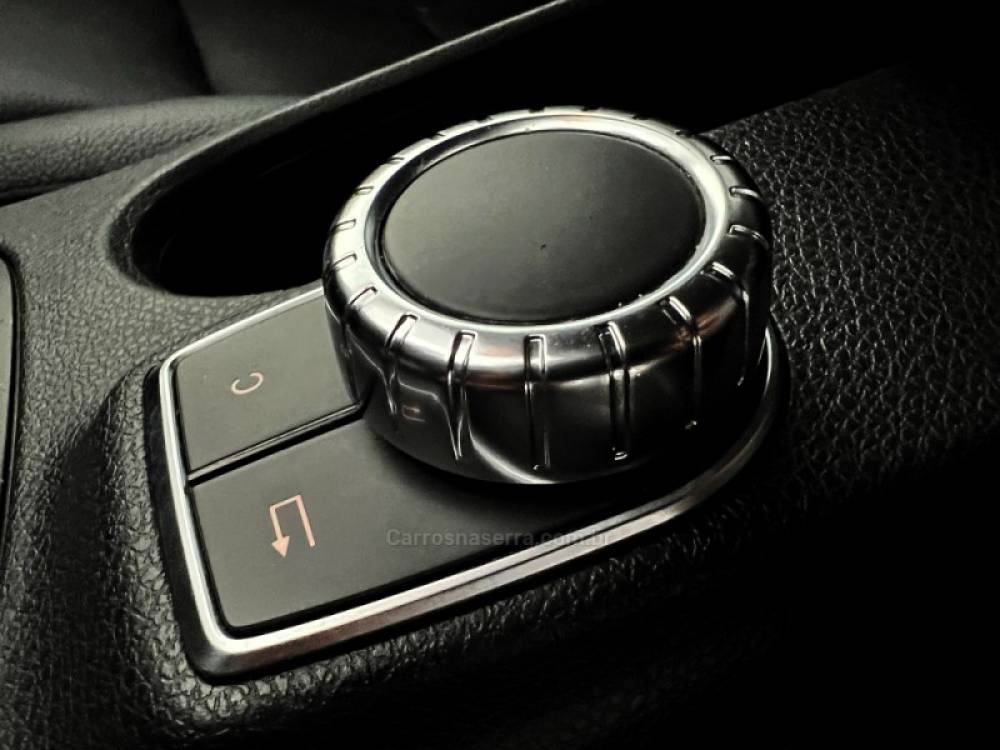 MERCEDES-BENZ - B 200 - 2014/2014 - Prata - Sob Consulta