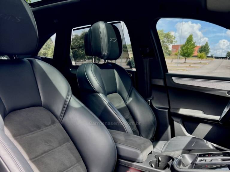 PORSCHE - MACAN - 2023/2023 - Prata - R$ 699.000,00
