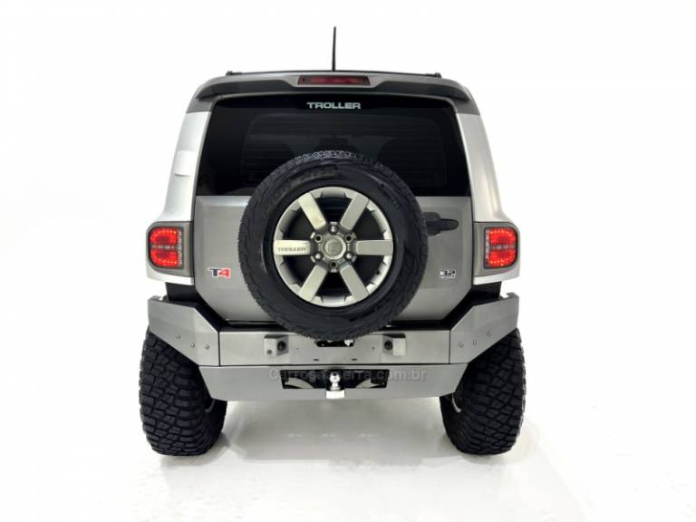 TROLLER - T4 - 2015/2015 - Prata - R$ 199.000,00