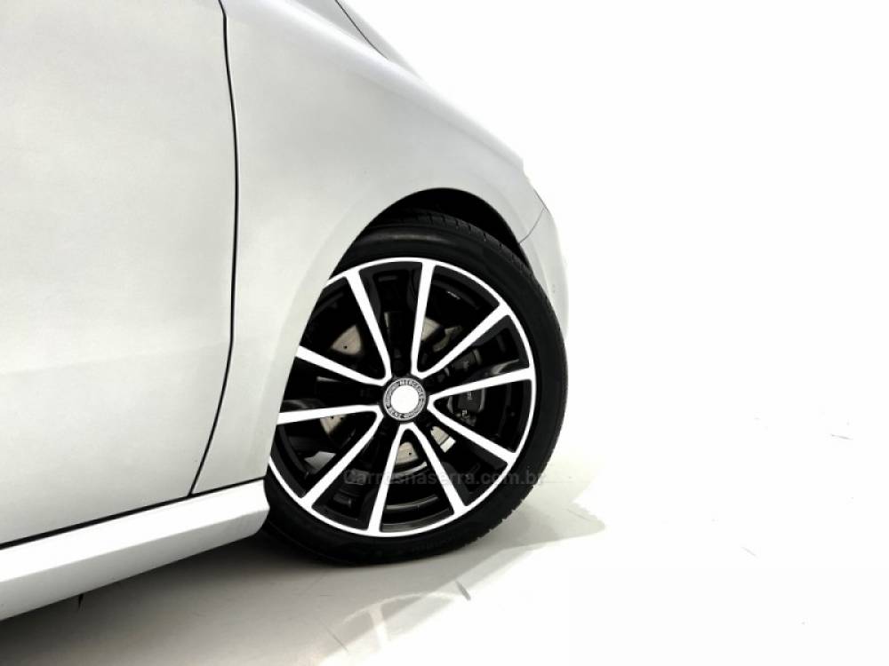 MERCEDES-BENZ - B 200 - 2014/2014 - Prata - Sob Consulta