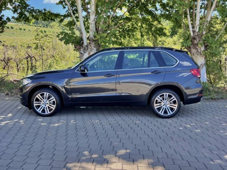 BMW - X5 - 2015/2015 - Cinza - Sob Consulta