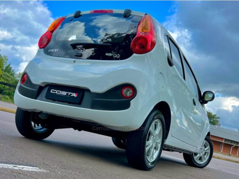 CHERY - QQ - 2018/2018 - Branca - R$ 34.900,00