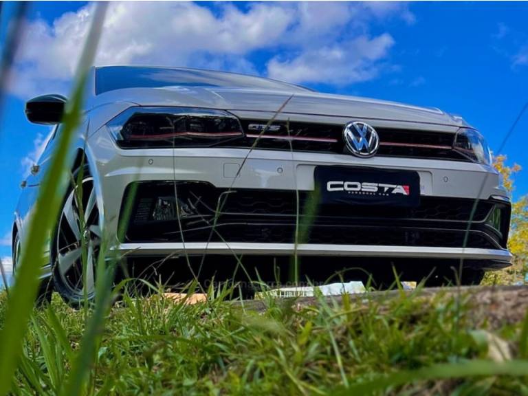 VOLKSWAGEN - POLO - 2021/2021 - Branca - R$ 114.000,00