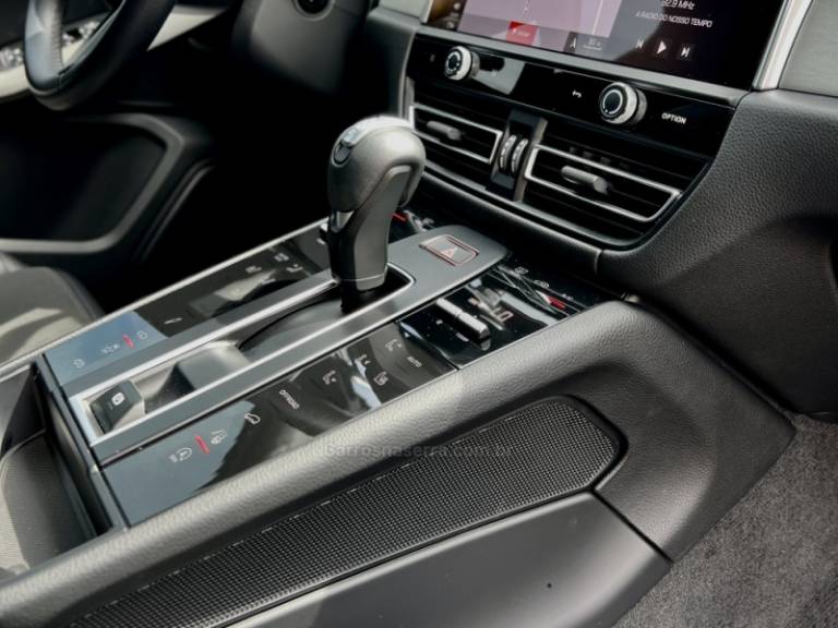PORSCHE - MACAN - 2023/2023 - Prata - R$ 699.000,00
