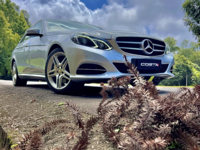MERCEDES-BENZ - E 400 - 2016/2016 - Prata - R$ 189.900,00