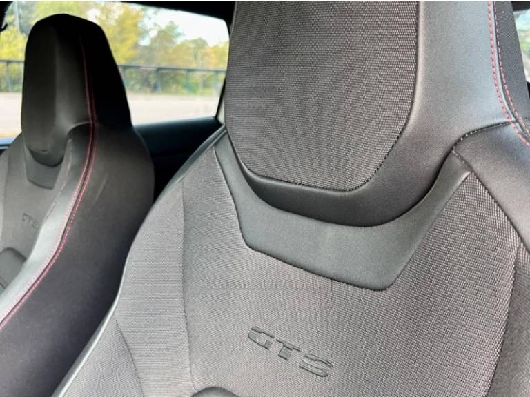 VOLKSWAGEN - POLO - 2021/2021 - Branca - R$ 114.000,00