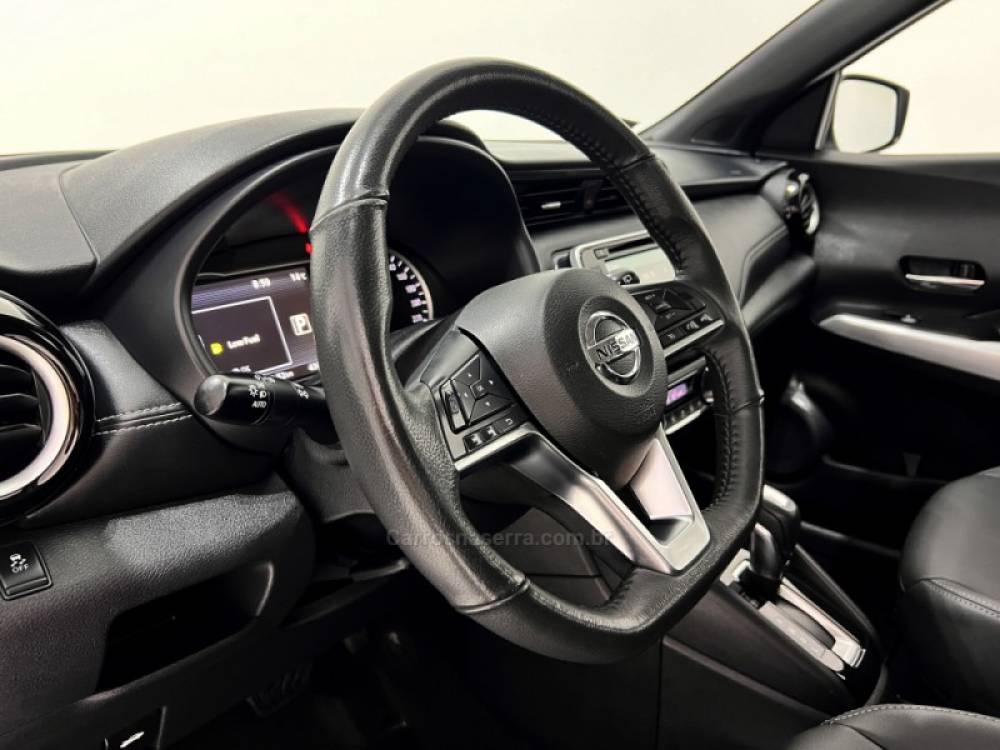 NISSAN - KICKS - 2020/2020 - Branca - Sob Consulta