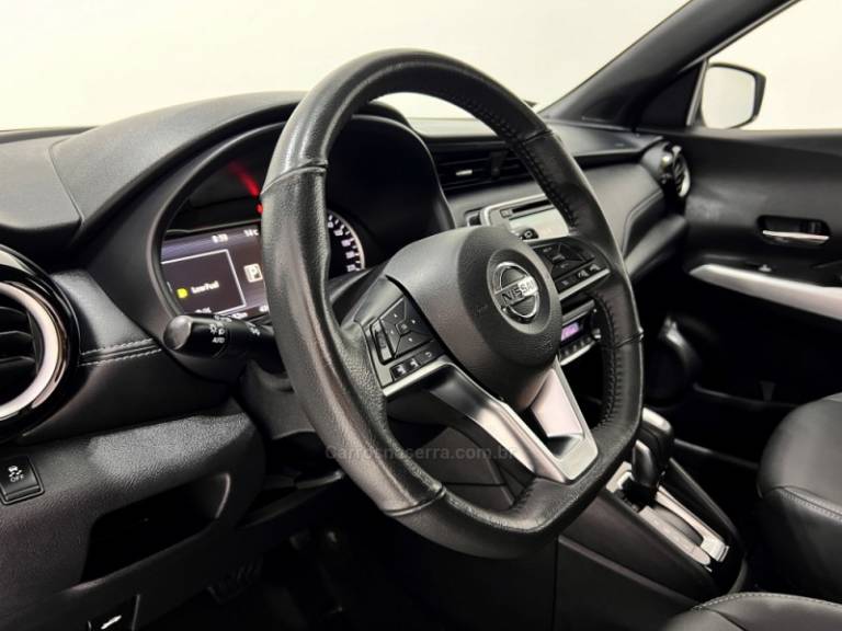NISSAN - KICKS - 2020/2020 - Branca - Sob Consulta