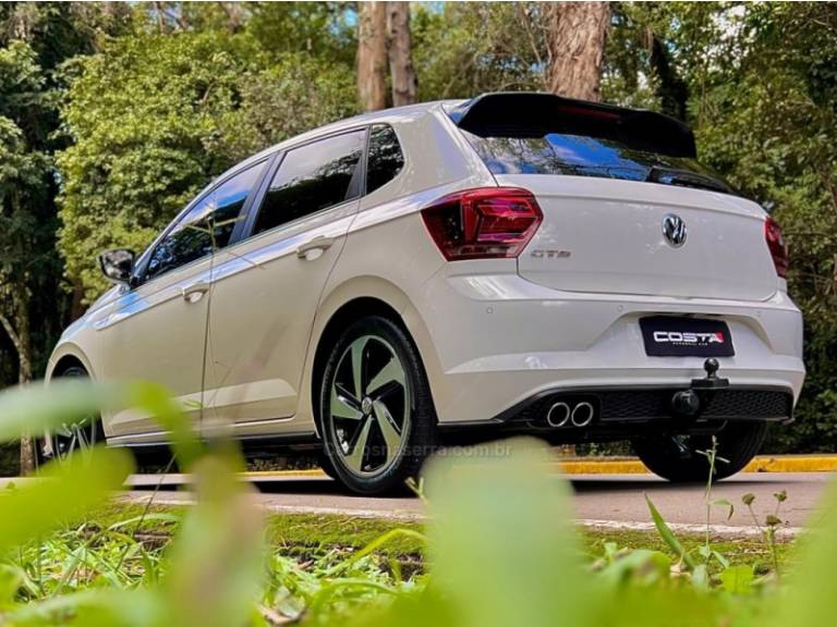 VOLKSWAGEN - POLO - 2021/2021 - Branca - R$ 114.000,00