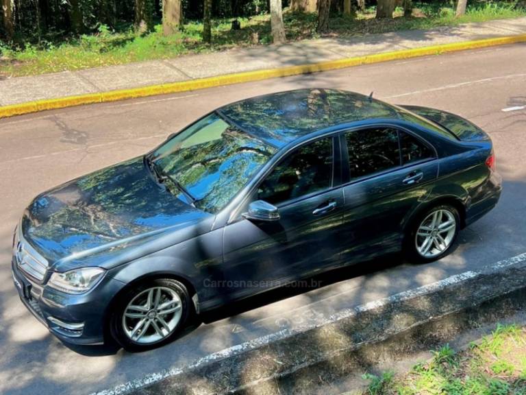 MERCEDES-BENZ - C 180 - 2014/2014 - Cinza - R$ 79.900,00