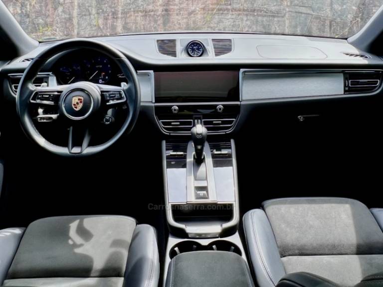 PORSCHE - MACAN - 2023/2023 - Prata - R$ 699.000,00