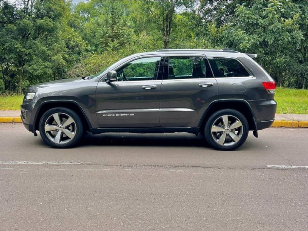 JEEP - GRAND CHEROKEE - 2015/2015 - Cinza - R$ 125.000,00