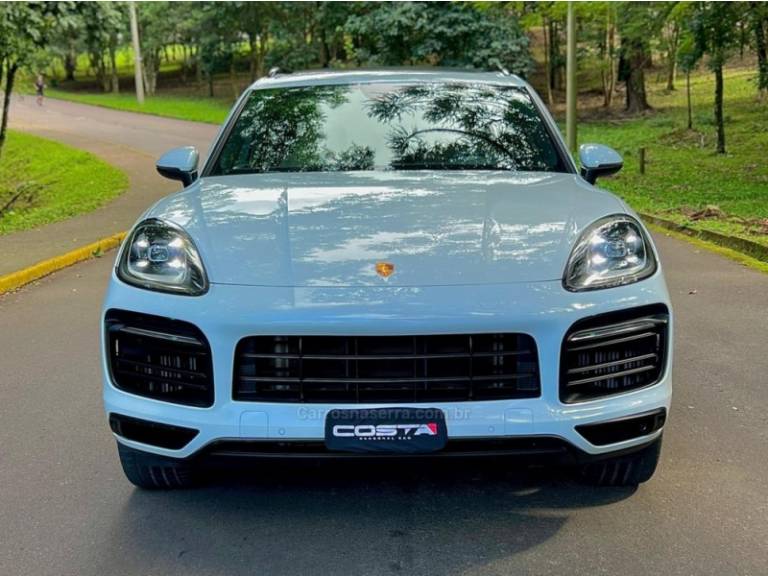 PORSCHE - CAYENNE - 2023/2023 - Verde - R$ 710.000,00