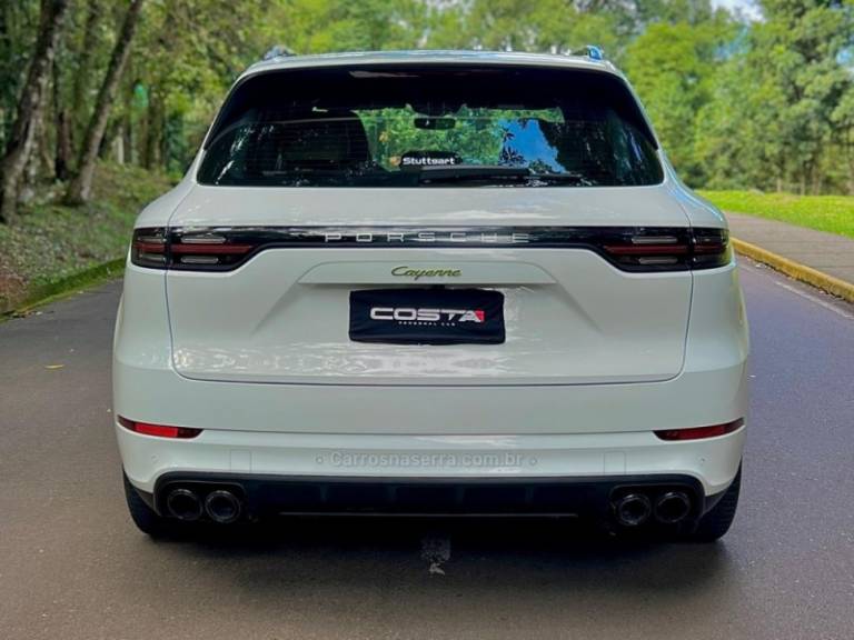 PORSCHE - CAYENNE - 2023/2023 - Verde - R$ 710.000,00