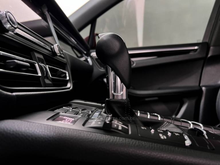 PORSCHE - MACAN - 2021/2021 - Vermelha - Sob Consulta