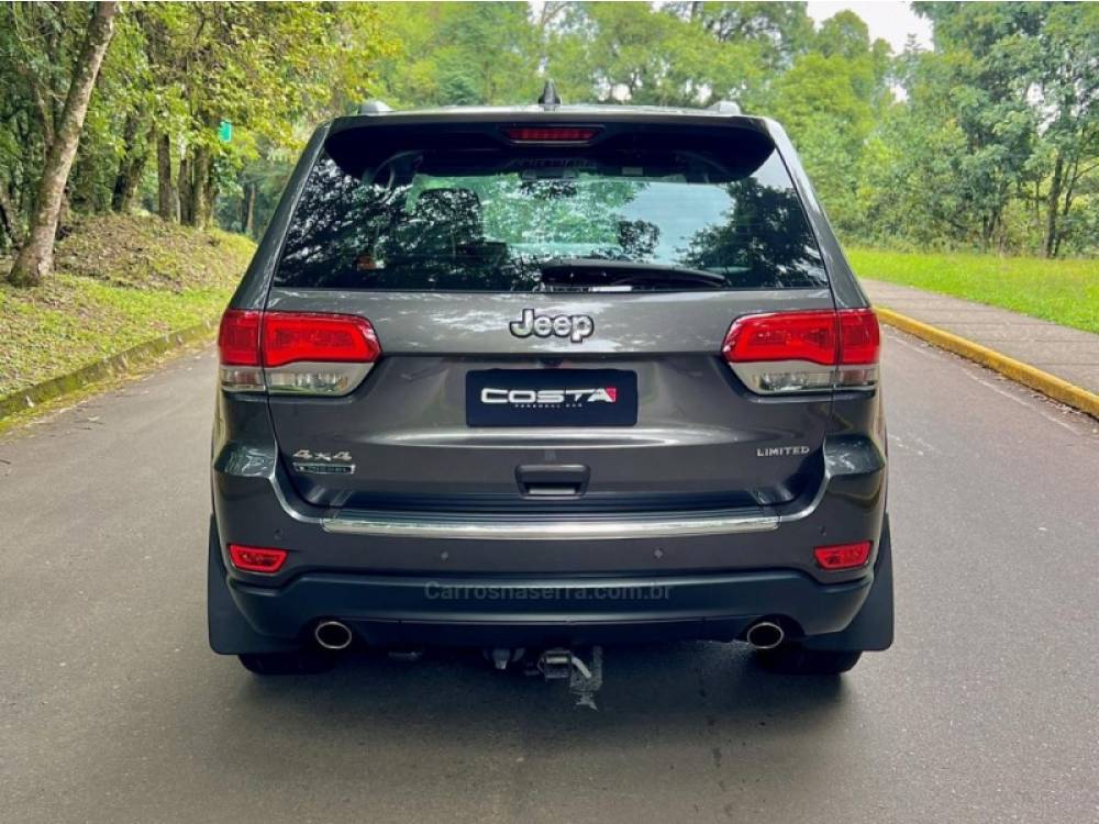 JEEP - GRAND CHEROKEE - 2015/2015 - Cinza - R$ 125.000,00