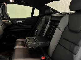 VOLVO - S60 - 2020/2020 - Prata - Sob Consulta