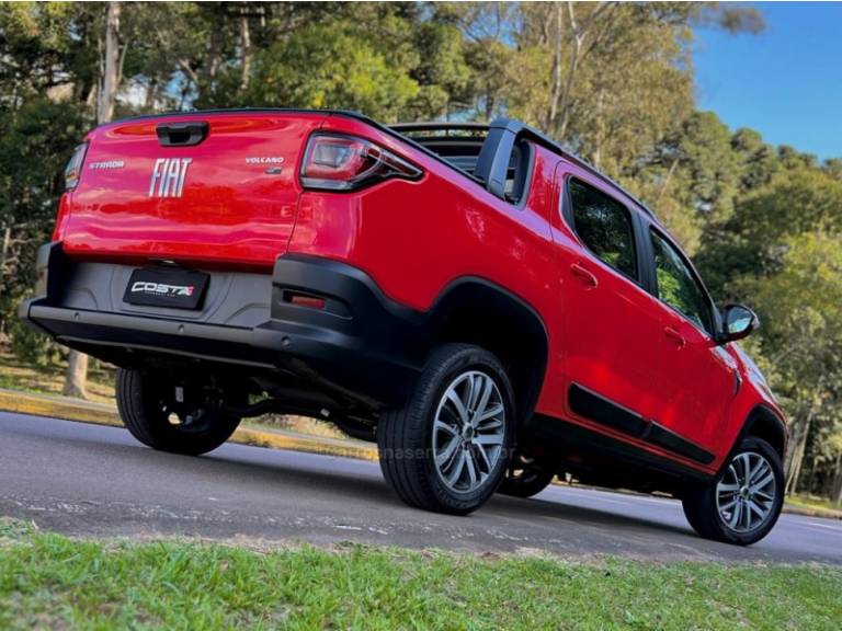 FIAT - STRADA - 2022/2022 - Vermelha - R$ 111.900,00