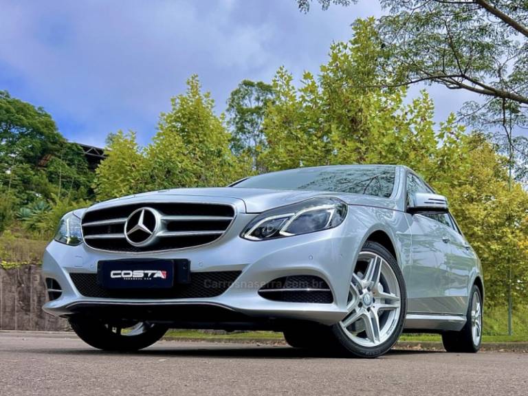 MERCEDES-BENZ - E 400 - 2016/2016 - Prata - R$ 189.900,00