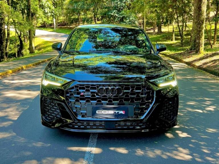 AUDI - RS Q3 - 2022/2022 - Preta - Sob Consulta