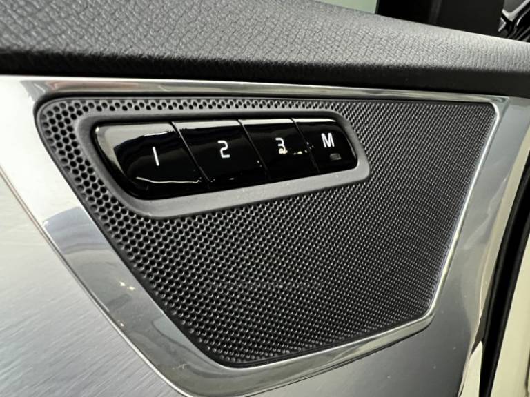 VOLVO - XC90 - 2019/2019 - Preta - Sob Consulta