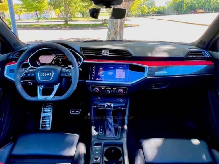 AUDI - RS Q3 - 2022/2022 - Preta - Sob Consulta