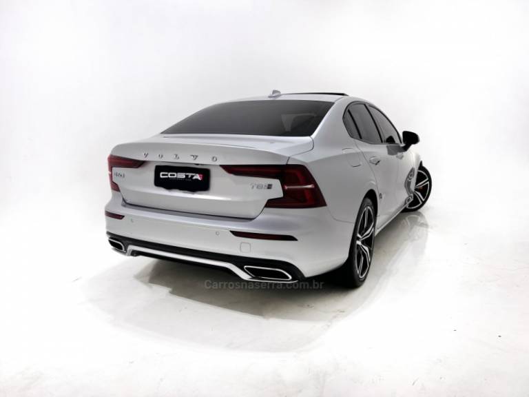 VOLVO - S60 - 2020/2020 - Prata - Sob Consulta
