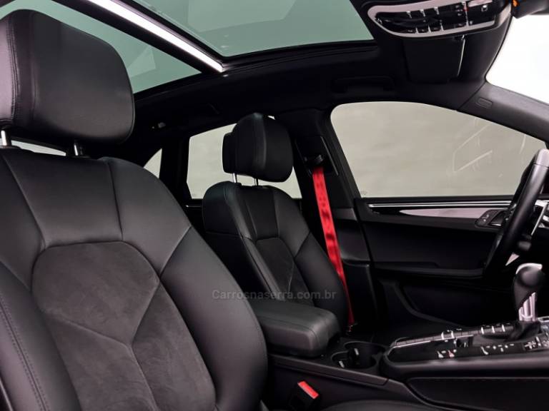 PORSCHE - MACAN - 2021/2021 - Vermelha - Sob Consulta