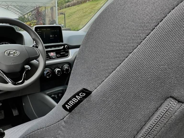 HYUNDAI - HB20S - 2022/2022 - Dourada - Sob Consulta