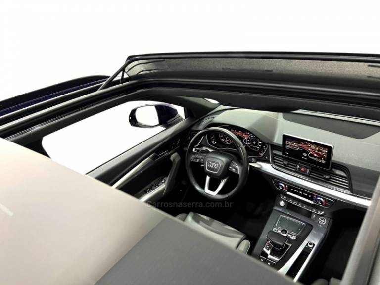 AUDI - Q5 - 2020/2020 - Azul - Sob Consulta