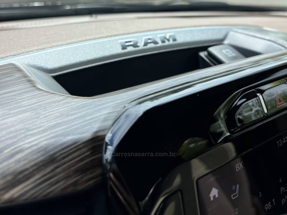 RAM - 2500 LARAMIE - 2021/2021 - Preta - R$ 369.900,00