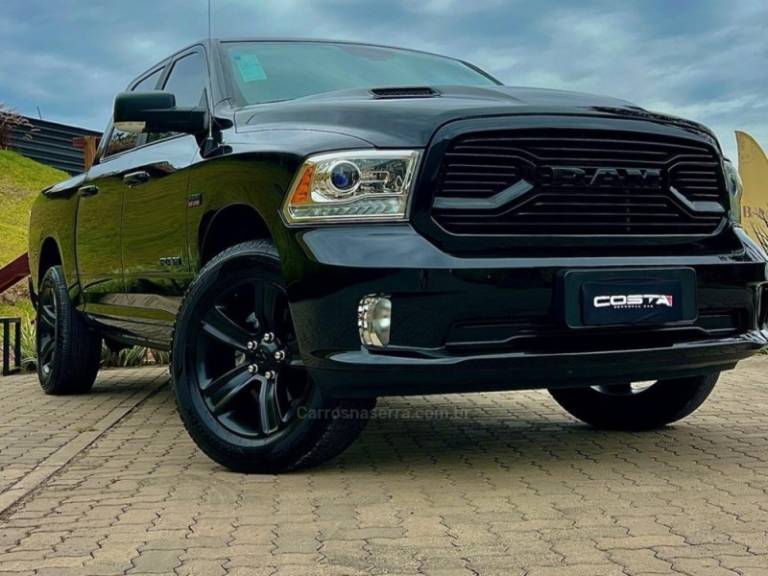 RAM - 1500 - 2022/2022 - Preta - R$ 299.900,00