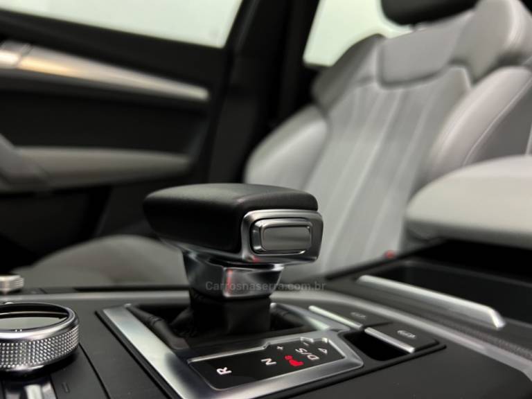 AUDI - Q5 - 2020/2020 - Azul - Sob Consulta