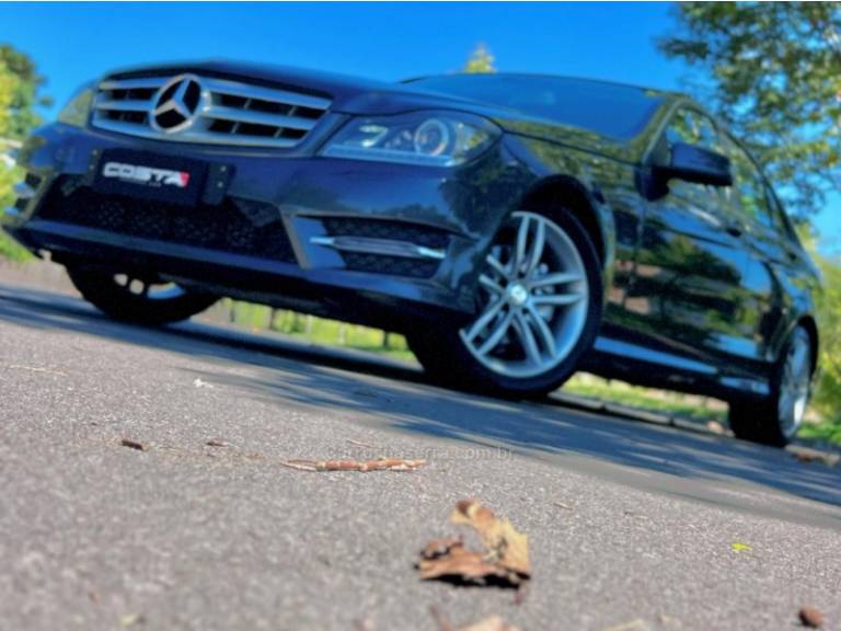 MERCEDES-BENZ - C 180 - 2014/2014 - Cinza - R$ 79.900,00