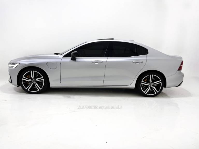 VOLVO - S60 - 2020/2020 - Prata - Sob Consulta
