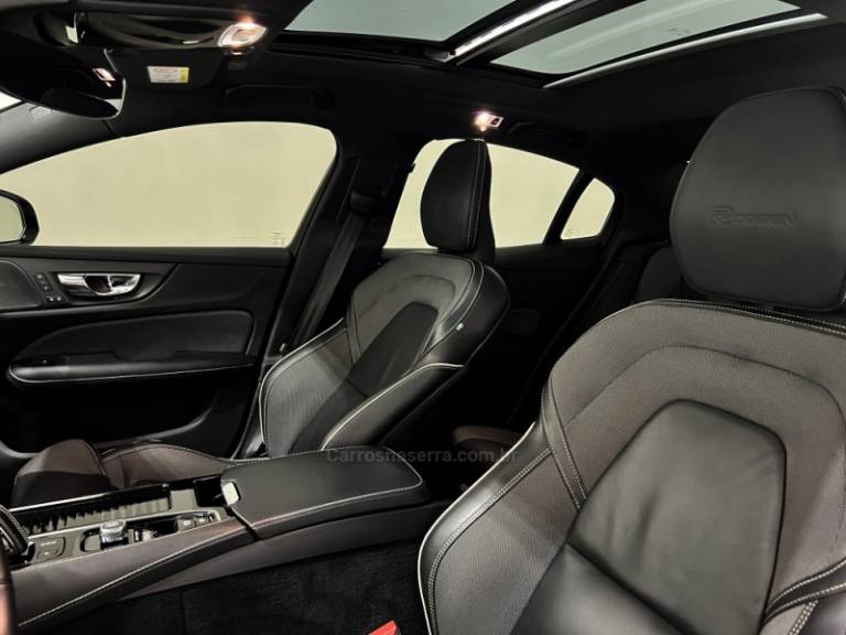 VOLVO - S60 - 2020/2020 - Prata - Sob Consulta